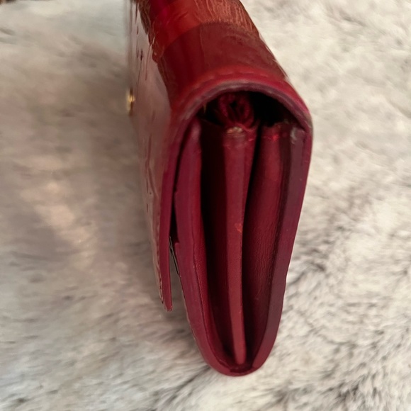 LOUIS VUITTON RED STRIPE VERNIS WALLET - Picture 6 of 10